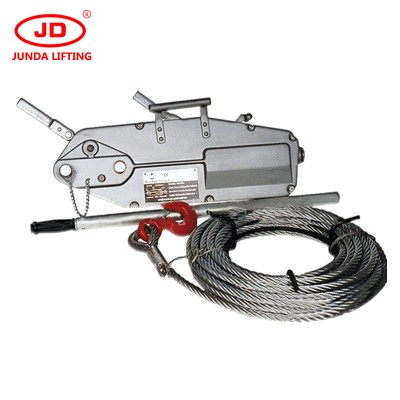 Hand operated wire rope winches